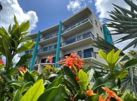 Hillsboro Suites & Residences Condo Hotel, St Kitts, hótel í Basseterre