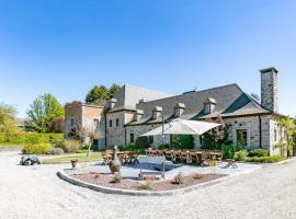 Château-ferme de Pondrome, podeželska hiša v mestu Beauraing