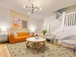 The Kaufman Bakery Square by Luxe PGH, vacation rental in Pittsburgh