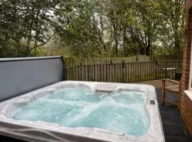 BlaydonBurn - Sleeps 4 5 - Parking - HotTub - Yard