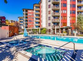 Torian Plum Plaza 507, hotel with jacuzzis in Steamboat Springs