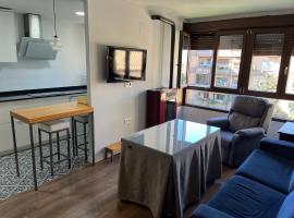 PISO JUNTO PALACIO CONGRESOS Y METRO, CENTRICO CON PISCINA