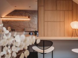 Luxe lodge - modern, comfort & quiet, гостьовий будинок у місті Яббеке
