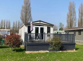 Comfy 2 bed Lodge, luxuskemping Great Billingben