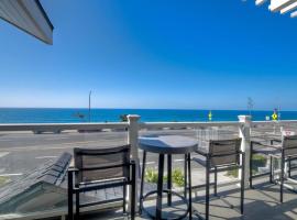 Luxury Ocean Views & Steps To The Sand - Tower 36 Upper Condo Unit, luxury hotel in Carlsbad
