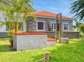 Casa do Pombal, a Home in Madeira