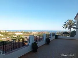 Bonitas vistas al mar y terrazas Villa Barbel