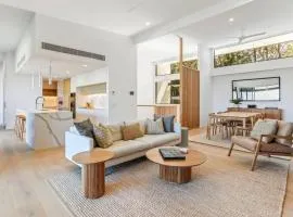 Luxury Holiday Living, Noosa Heads