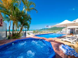 Ocean Views at Whitsunday Terraces Resort, rental liburan di Airlie Beach