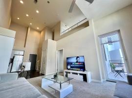 Luxury Residence Loft 3 Beds with Pool and Gym, apartment in Los Angeles