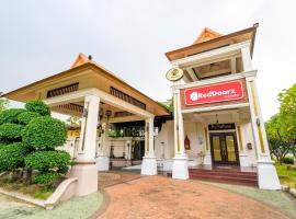 Ruen Rattana Resort, hotel en Nonthaburi
