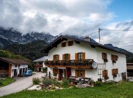 Ferienwohnung Lippenlehen, hotelli kohteessa Marktschellenberg