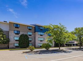 AmericInn by Wyndham Apple Valley, motel in Apple Valley