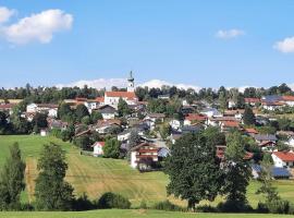 Haus Amann, feriebolig i Prackenbach