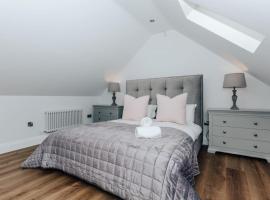 The Woodpecker - 1 Bedroom Annexe, apartment in Harpsden