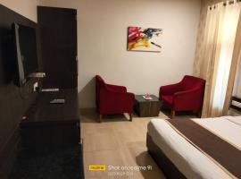 Ashoka Hotel By WB Inn, hotel u gradu Alvar