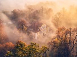 Pałac Łomnica Karkonosze - Schloss Lomnitz Riesengebirge, hotel in Jelenia Góra