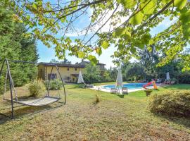 Nice Apartment In Uzzano With 1 Bedrooms, Wifi And Outdoor Swimming Pool, hotel in Uzzano
