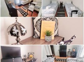 Black-white Rm By Yale U