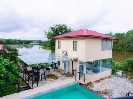 Savenndra Resorts