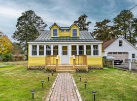 Updated North Beach Cottage Pet Friendly!, vacation home in Deale