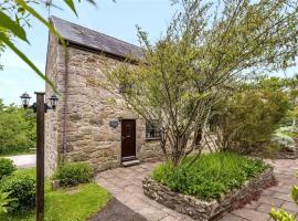 Saddle Cottage, pet-friendly hotel in Penzance