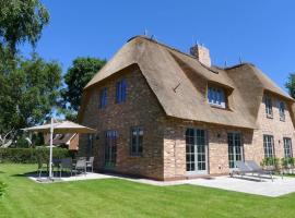 Haus Sterntaucher, hotel di Wrixum