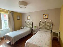 Apartamento en Treceño, Cantabria: Treceño'da bir otoparklı otel