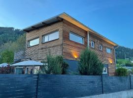 Chalet Maya, hotel in Schladming