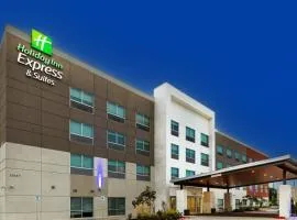 Holiday Inn Express & Suites - Stafford NW - Sugar Land, an IHG Hotel