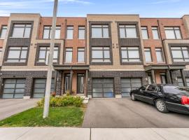 Beautiful absolutely stunning townhome, hotel in Vaughan