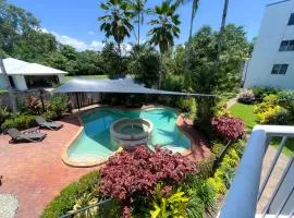 6 Ulysses - Spacious Beachfront Apartment