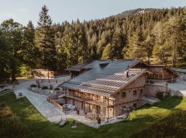 Die Suttenhütte - Chalet 1034 m über dem Alltag: Rottach-Egern şehrinde bir otel