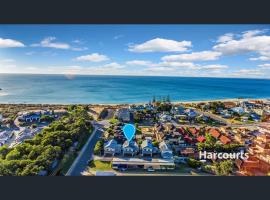 City Beach house, Ferienunterkunft in Mandurah