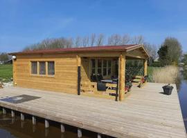 jacuzzi cows dairyfarm relaxing sleeping, semesterboende i Hitzum