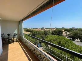 T3 vue sur mer, renové à neuf, 4 à 6 pers,65 m2-500 M de la plage