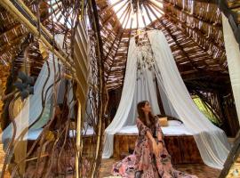 Glamping CAVE, hotel poblíž Letiště Pitalito - PTX, Isnos