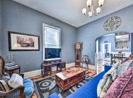 Charming Jacksonville Home about 2 Mi to Downtown!, ξενοδοχείο σε Τζάκσονβιλ