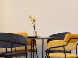 Noir Living 2 bedroom apartment, golf hotel in Tirana