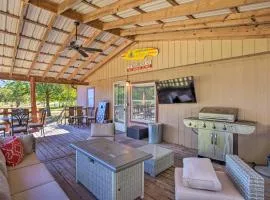 Quiet Kingston Getaway Close to Lake Texoma!