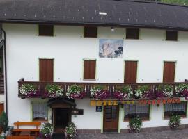 Albergo Valgranda, hotel v mestu Alleghe