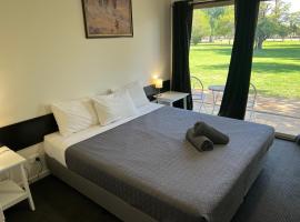 Jumbuck Motel 2025 Upgrade, hotel u gradu 'Longreach'