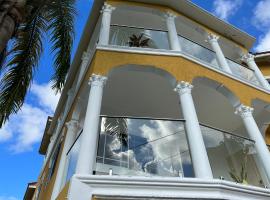 Hill view Vacational Rental, hotel v destinaci Runaway Bay