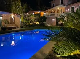 La Dolce Villa 11 sleeps Pool & Landscaped Garden