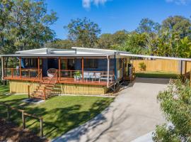 Little Mountain Retreat, holiday home in Caloundra
