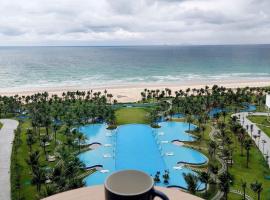 Angela at The Arena resort at Bai Dai beach, near airport Cam Ranh, Nha Trang, Khanh Hoa, apartment in Cam Ranh