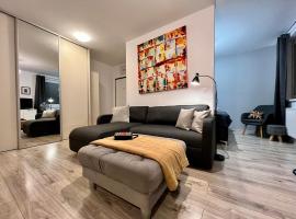BL - The Apartment Lenka, 24hr Self Check-in, Free Private Parking, Balcony with Mountain View, 5 minute walk to City Center