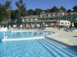 La Pinède Golf, Surf, Vélo, Piscine, hôtel à Lacanau