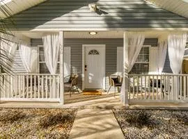 Boho Bungalow - Chic Pet Friendly Mins to Town