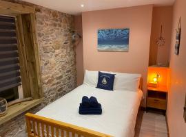 ISLAND LODGE on the Hoe, Barbican, Free Limited Parking, Dogs friendly , Perfect for Ferry terminal – hotel w mieście Plymouth